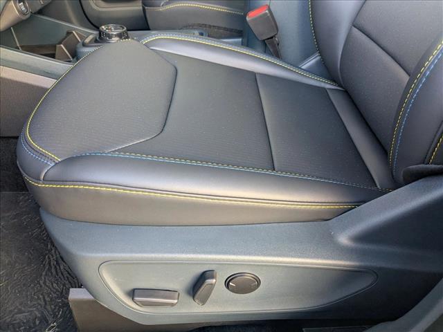 2025 Ford Maverick photo 4