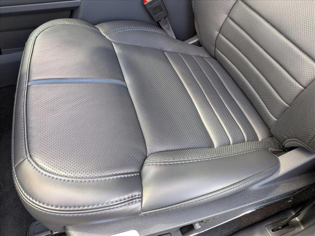 2026 Ford F-250 Platinum photo 4