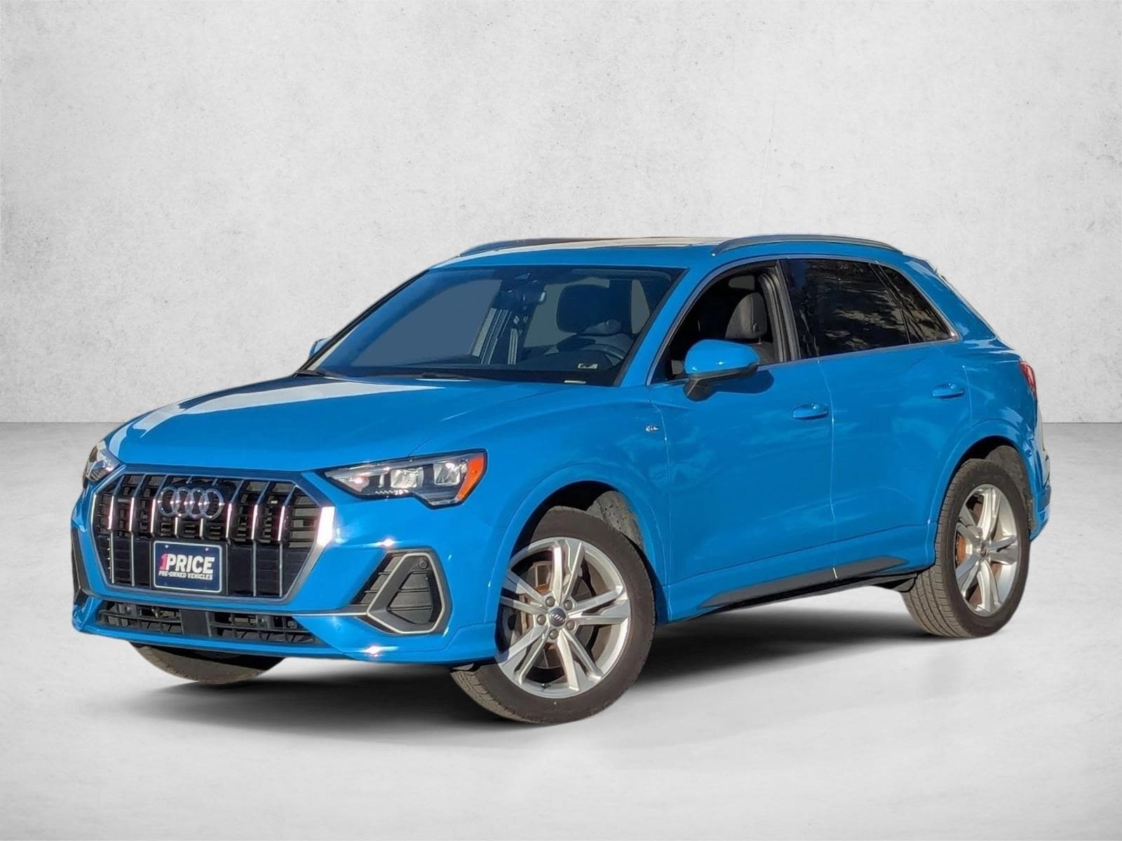 2020 Audi Q3 S Line Premium's photo