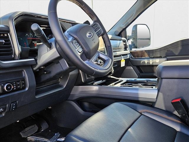 2025 Ford F-250 Lariat photo 3