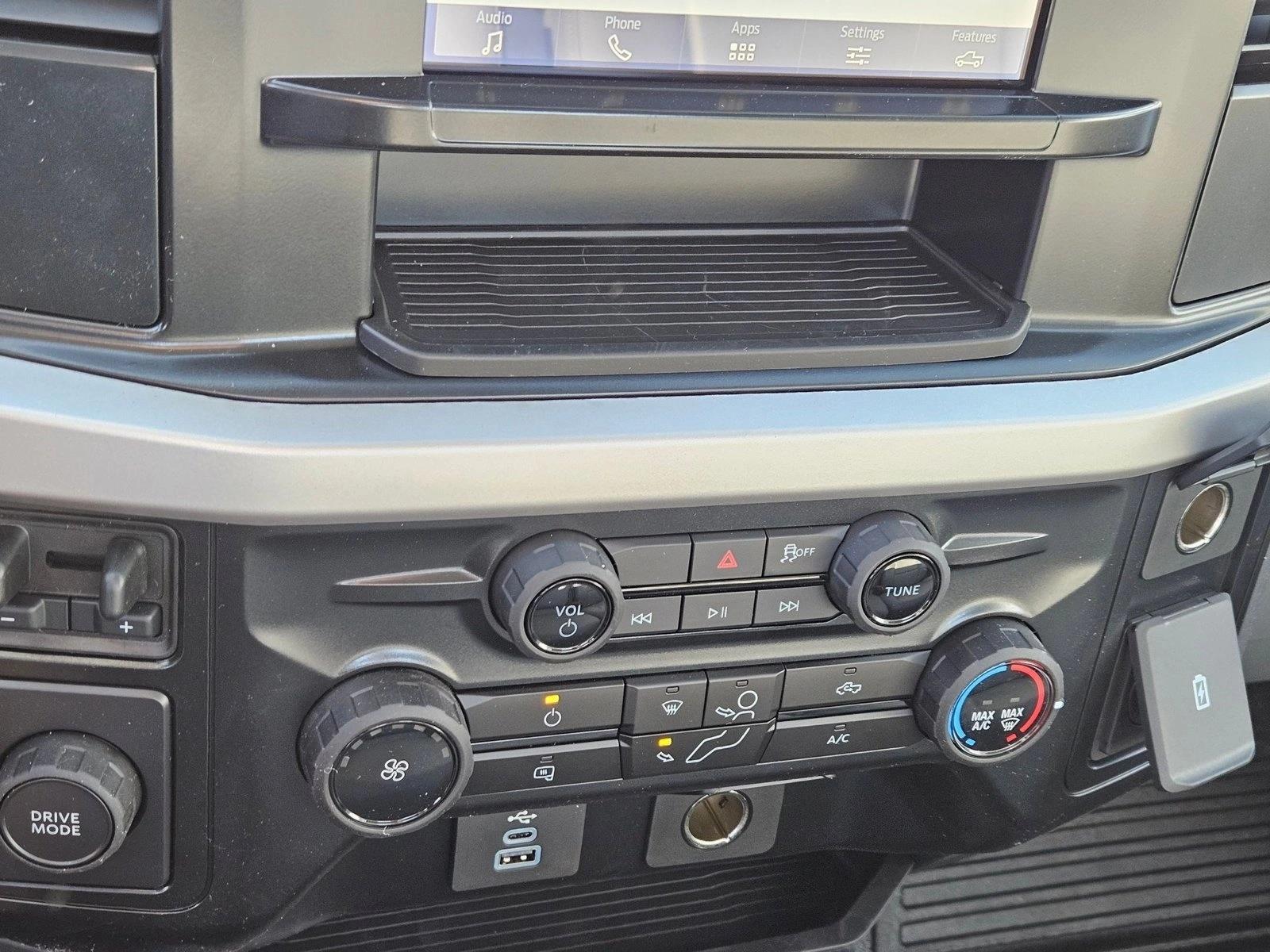 2025 Ford F-550 Super Duty Chassis Cab XL - Photo 12