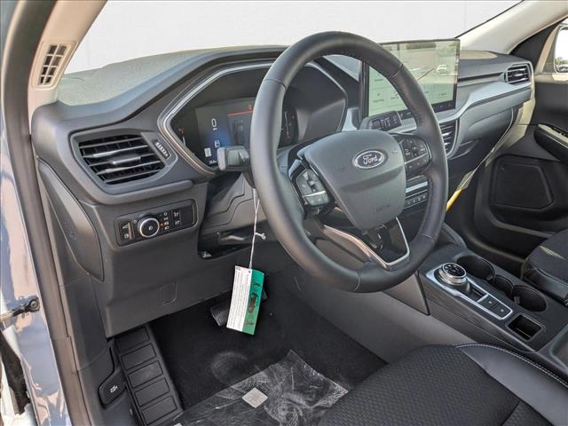 2025 Ford Escape photo 3