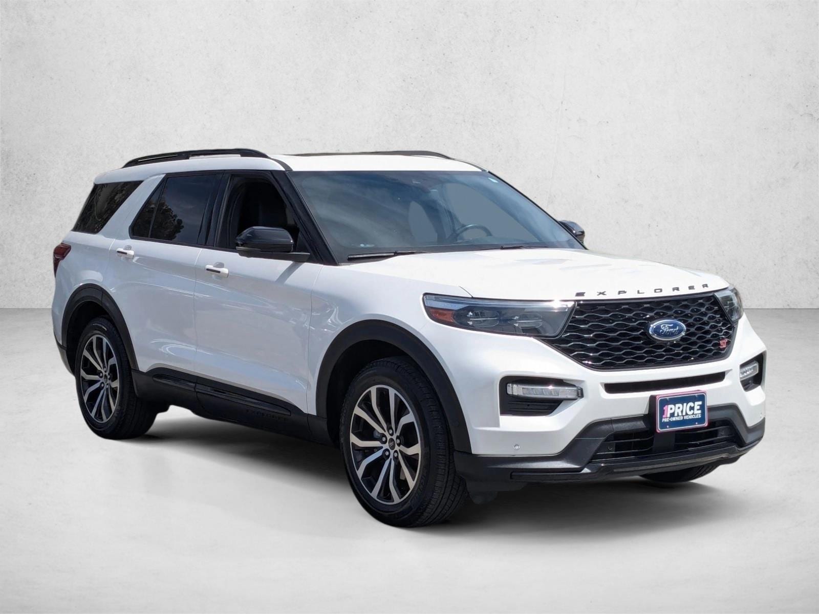 2020 Ford Explorer ST photo 2