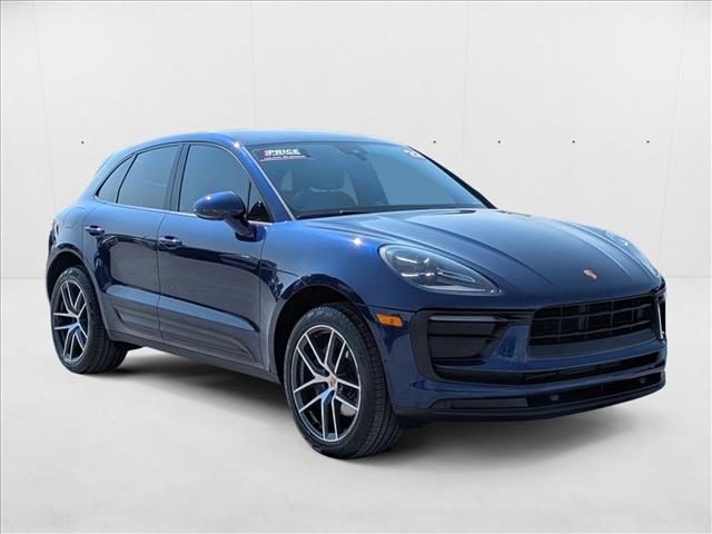 2022 Porsche Macan photo 3