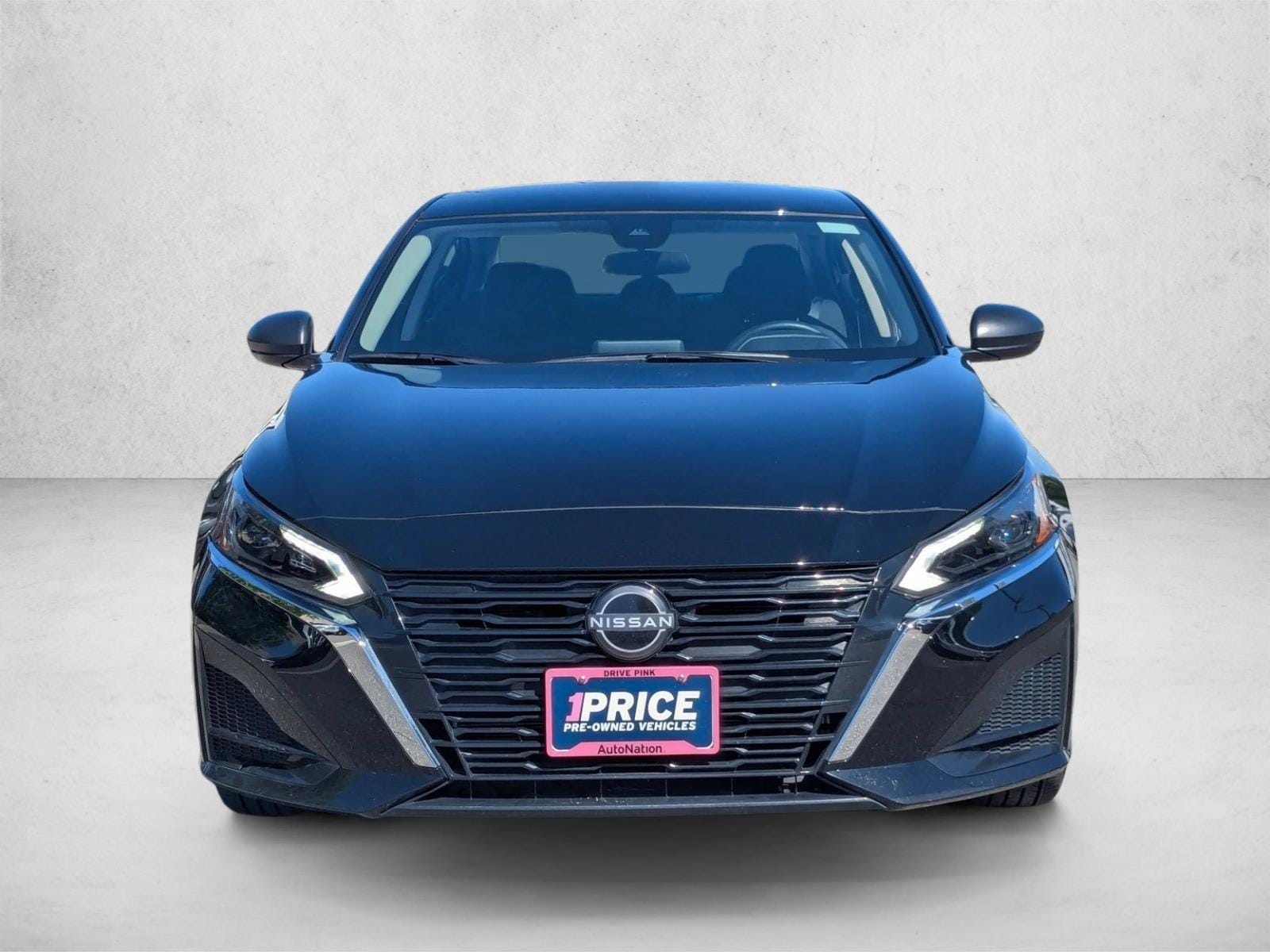 2025 Nissan Altima SV photo 2