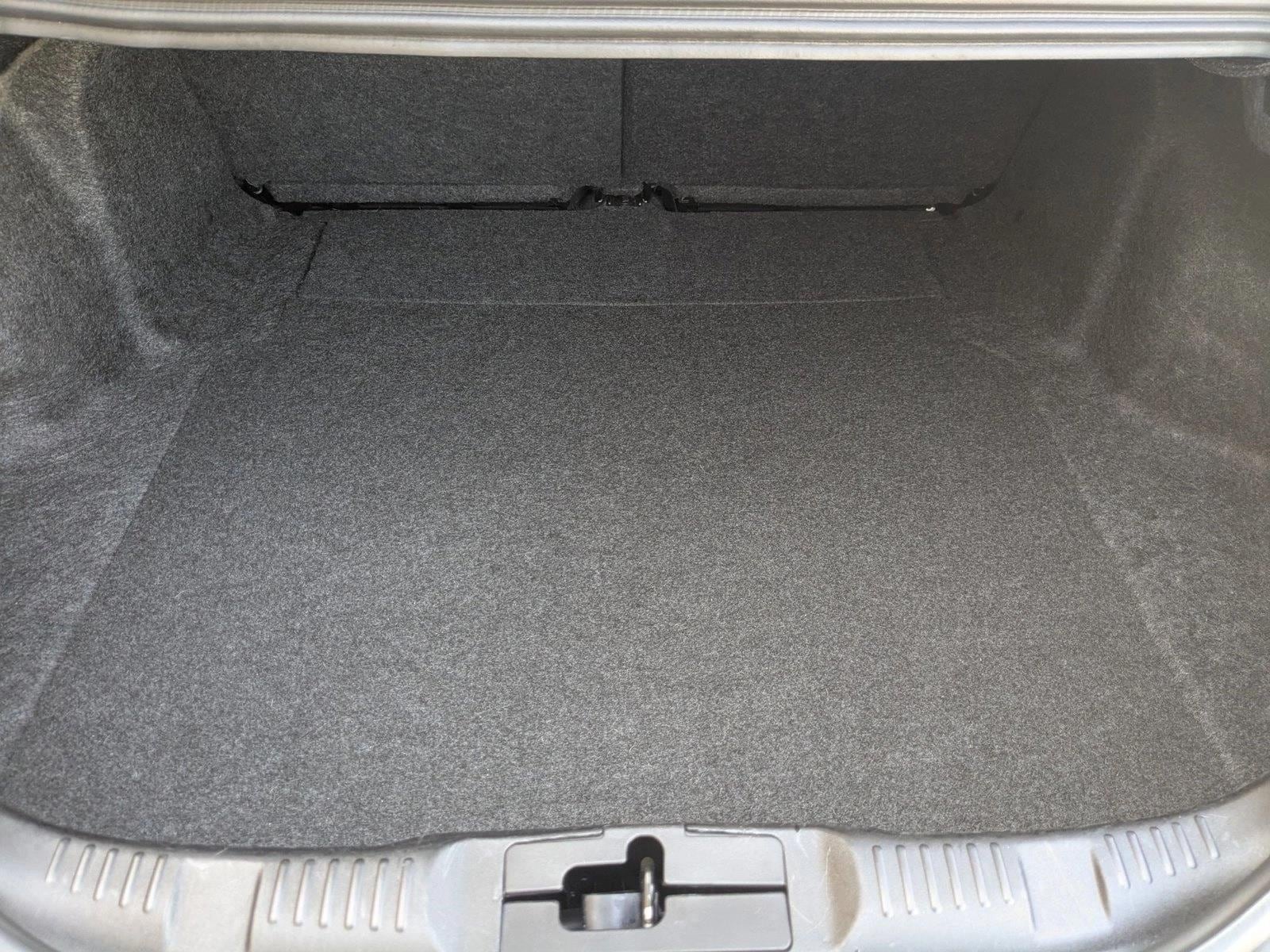 2022 Ford Mustang EcoBoost photo 6