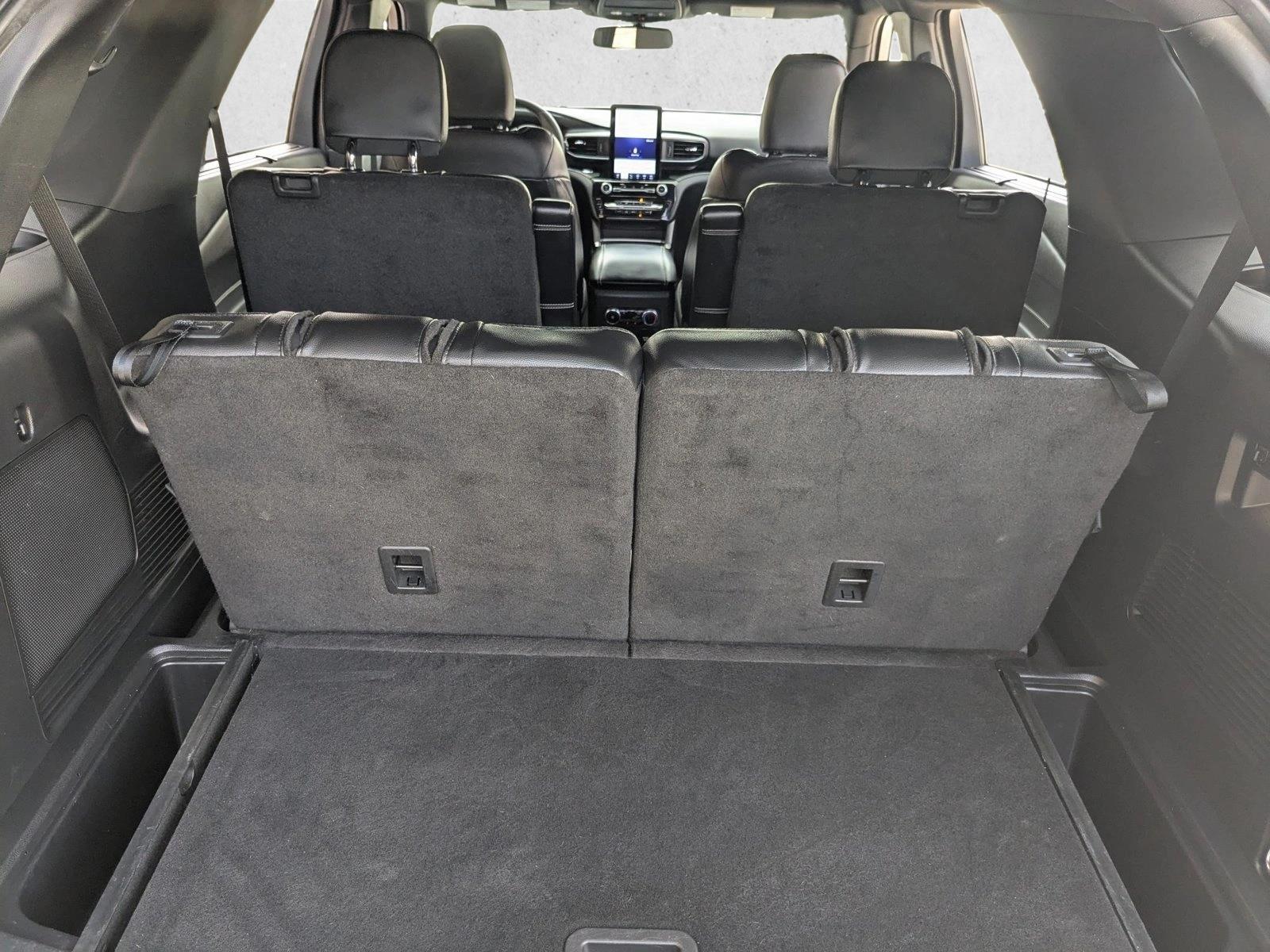 2023 Ford Explorer ST photo 5