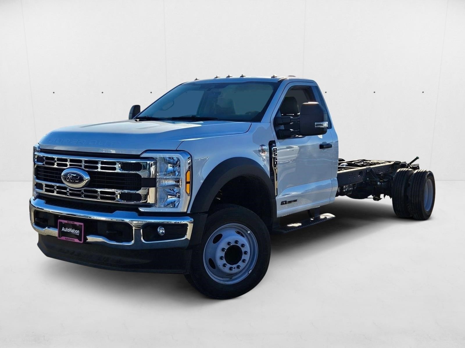 2025 Ford F-550 Super Duty Chassis Cab XL's photo