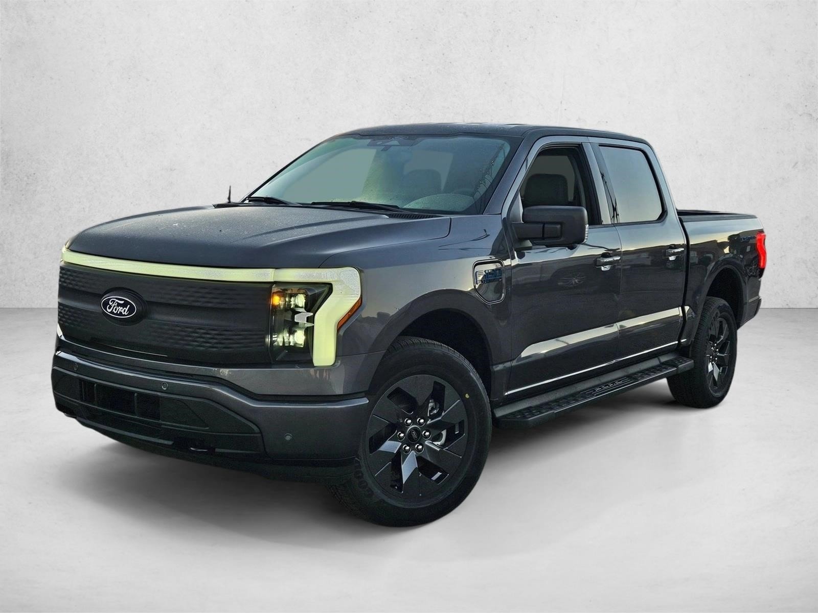 2025 Ford F-150 Lightning Flash's photo