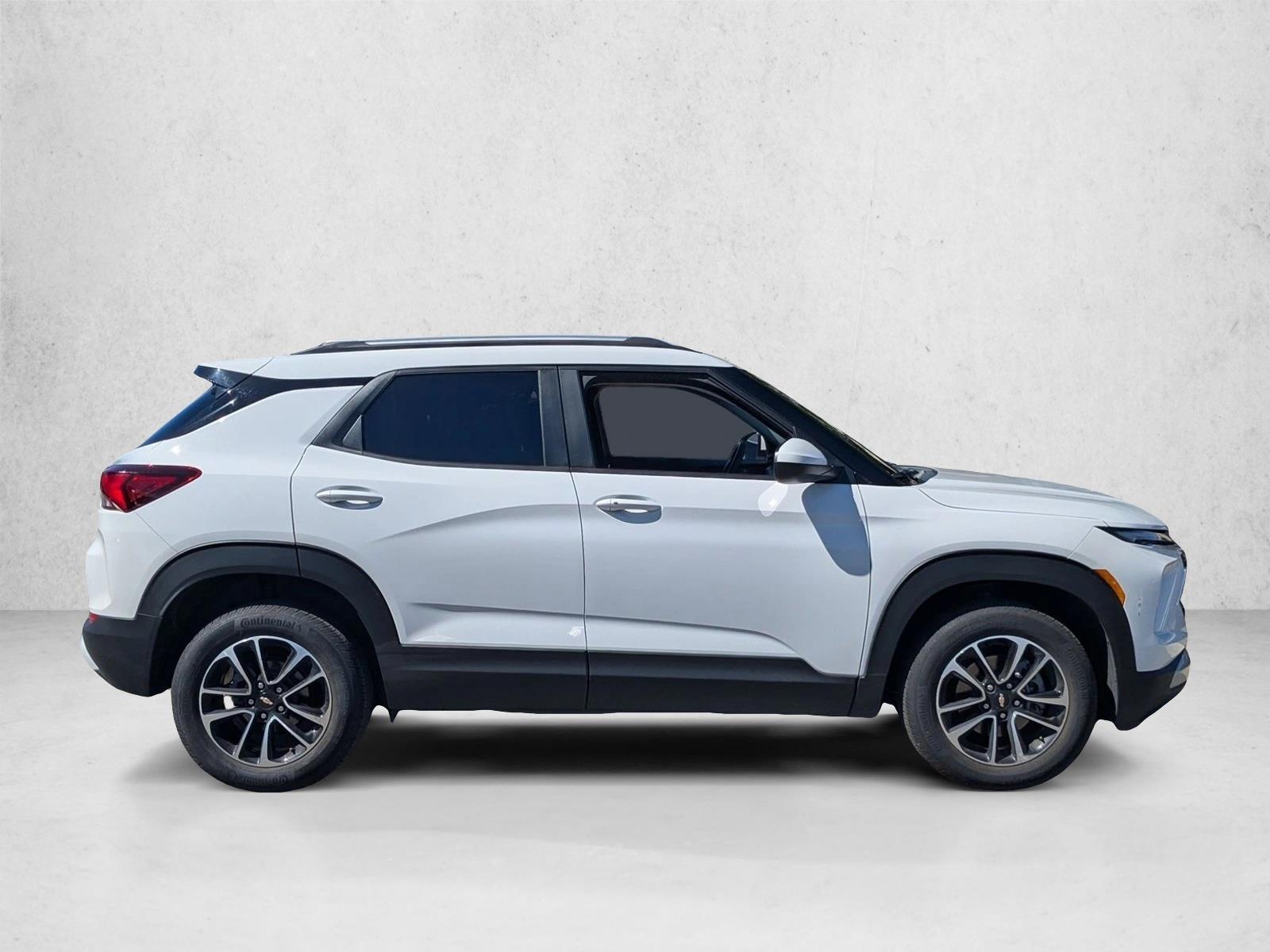 2025 Chevrolet Trailblazer LT photo 4