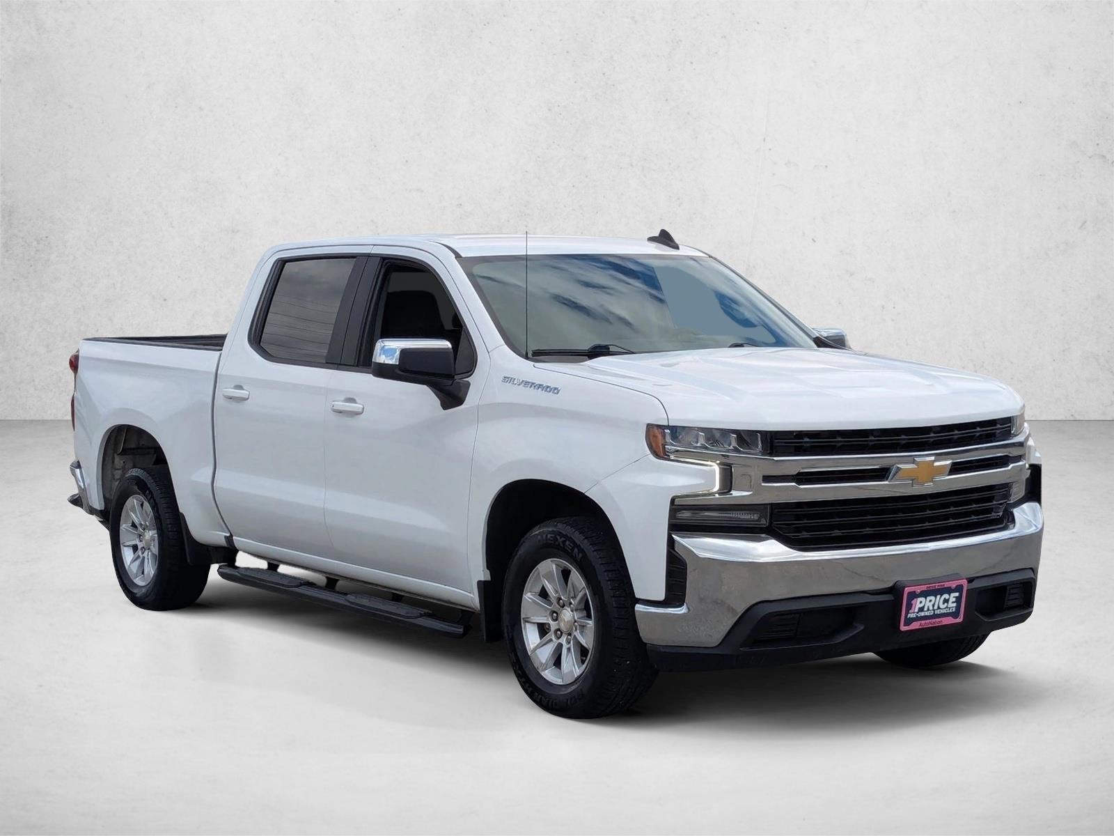 2021 Chevrolet Silverado 1500 LT photo 3