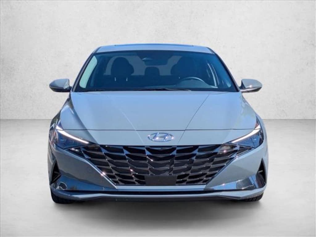 Used 2023 Hyundai Elantra Limited Sedan