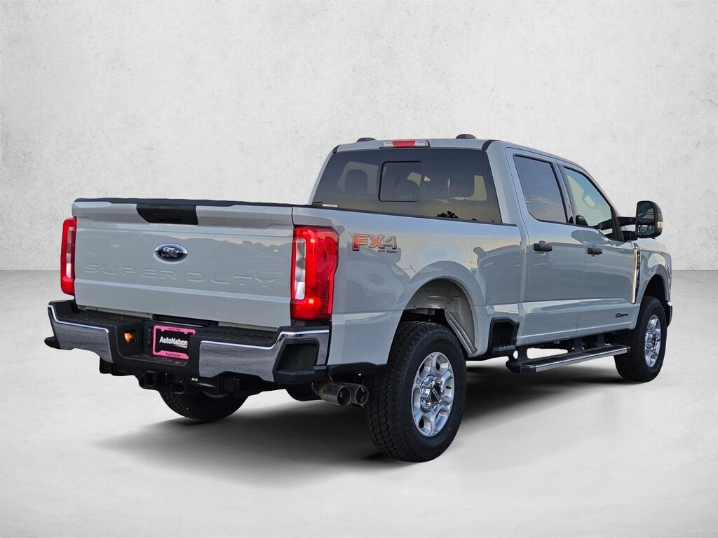 New 2026 Ford F-250 XLT Truck Crew Cab
