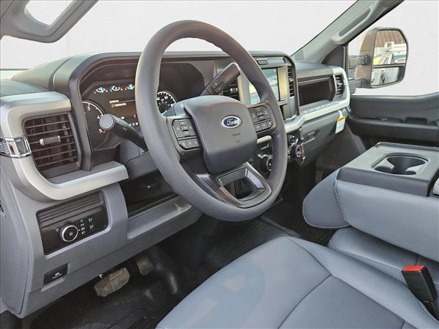 2025 Ford F-450 XL photo 3