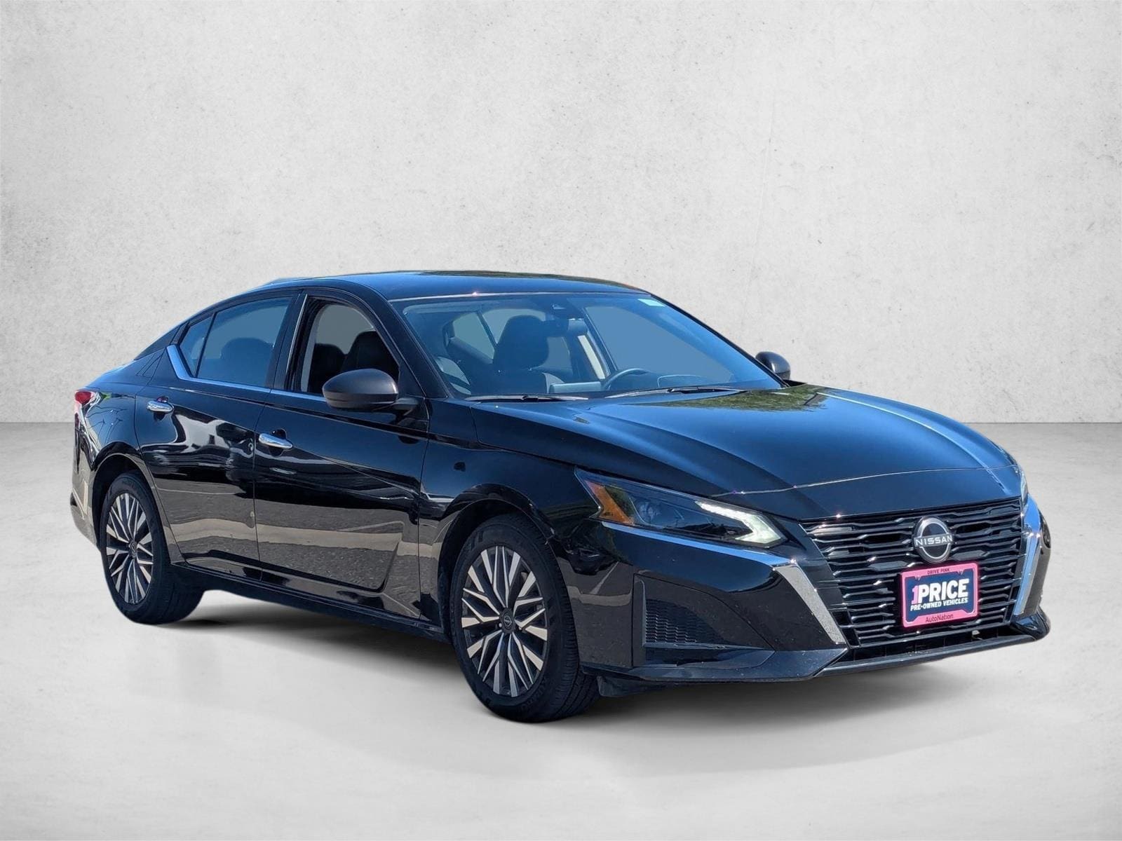 2025 Nissan Altima SV photo 3