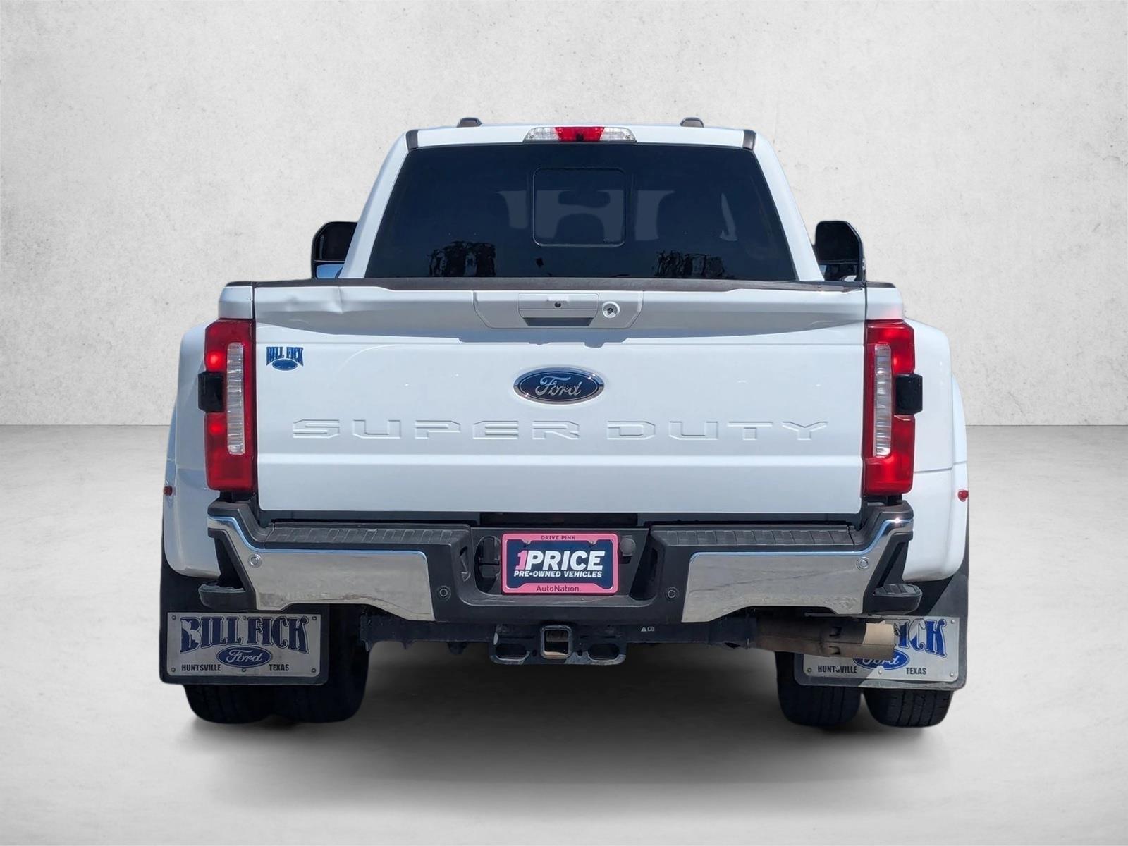 2023 Ford F-350 LARIAT photo 5