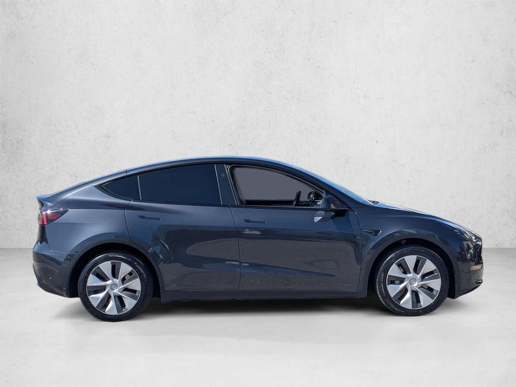 Used 2024 Tesla Model Y Long Range SUV