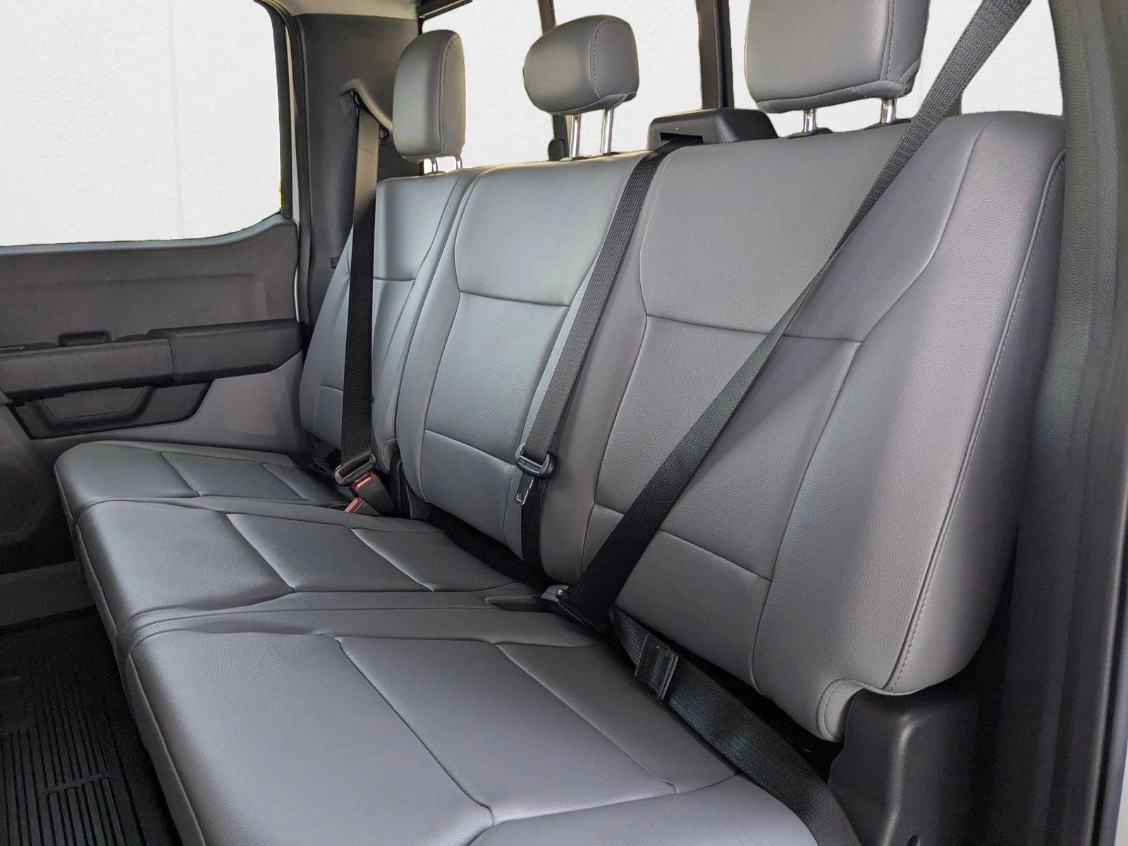 2025 Ford F-550 Super Duty Chassis Cab XL - Photo 15