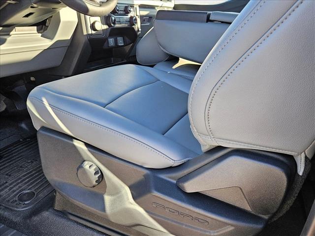 2025 Ford F-550 XL photo 4