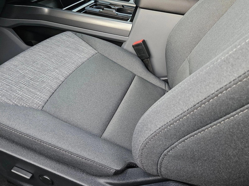 New 2026 Ford F-250 XLT Truck Crew Cab