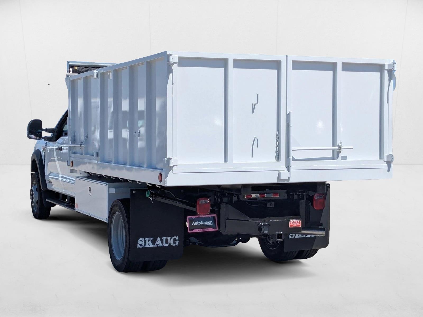 2025 Ford F-550 Super Duty Chassis Cab XL - Photo 9