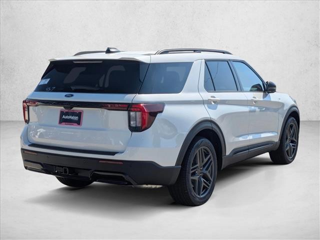 2025 Ford Explorer ST-Line photo 2