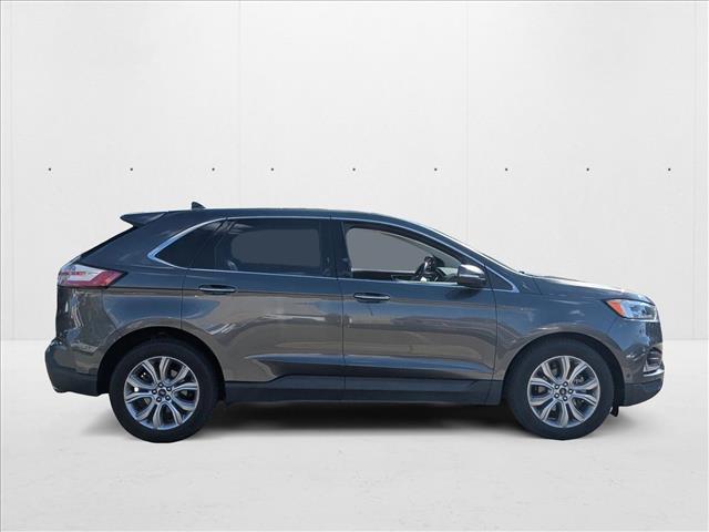 2019 Ford Edge Titanium photo 4