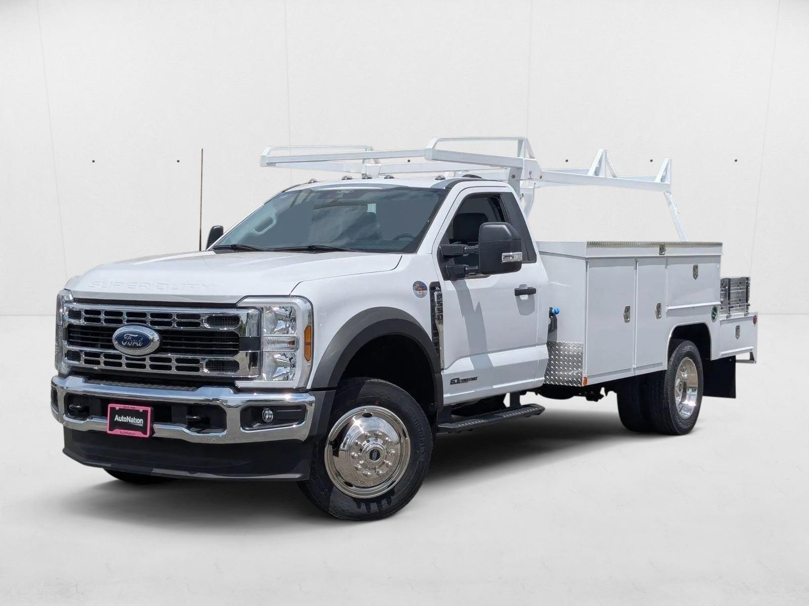2024 Ford F-550 Super Duty Chassis Cab XL's photo