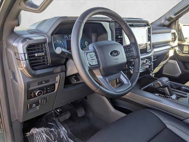 2025 Ford F-150 Lariat photo 3