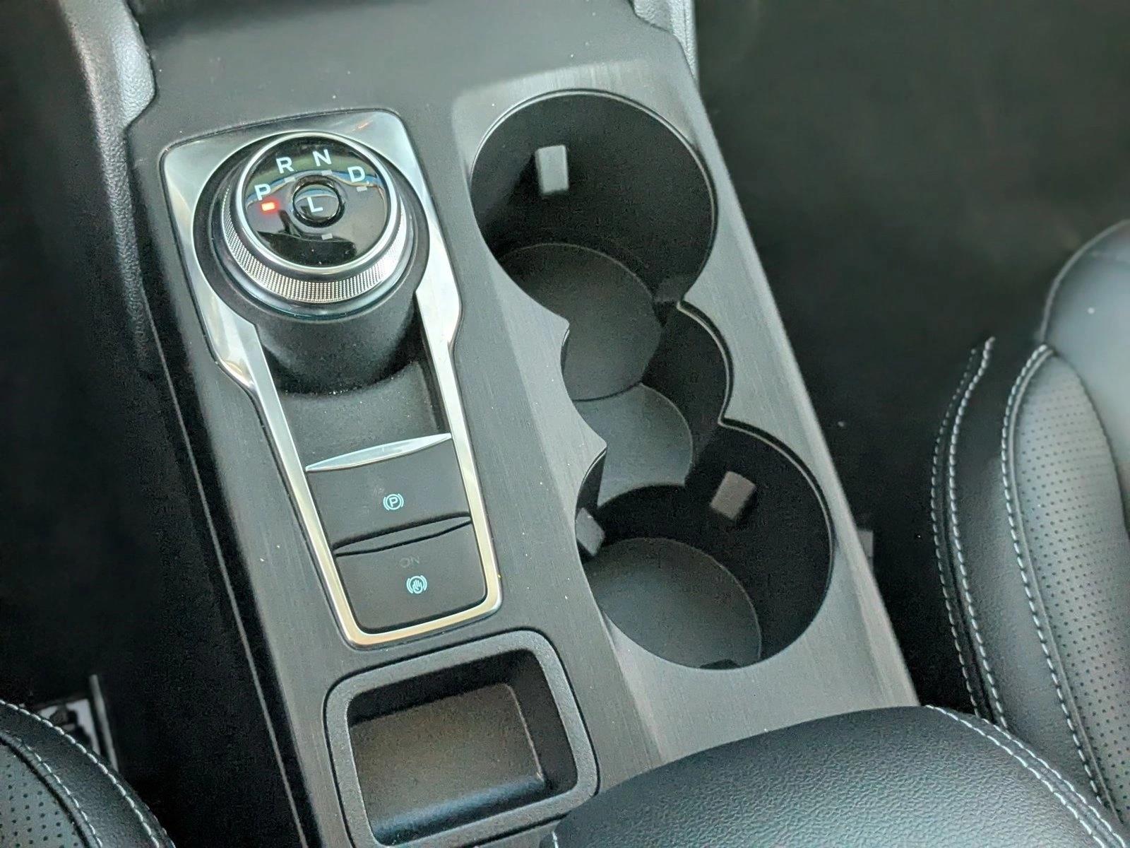 2025 Ford Escape Plug-in hybrid PHEV - Photo 12