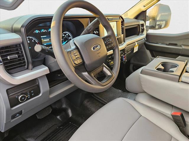 2026 Ford F-350 XL photo 2