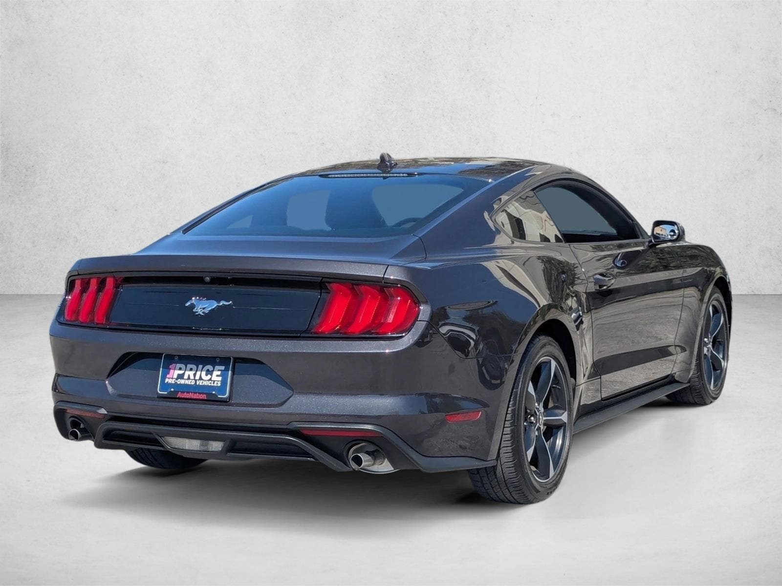 2022 Ford Mustang EcoBoost photo 5