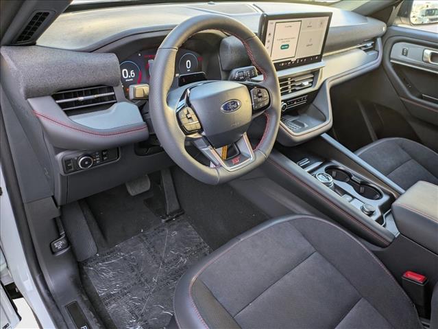 2025 Ford Explorer ST photo 3