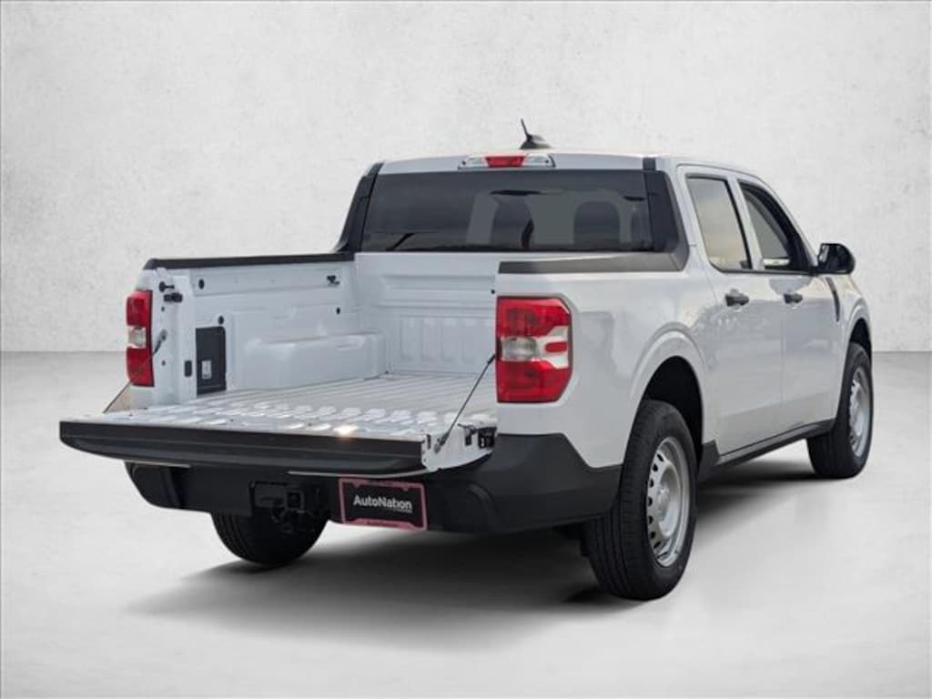 New 2025 Ford Maverick XL Truck SuperCrew