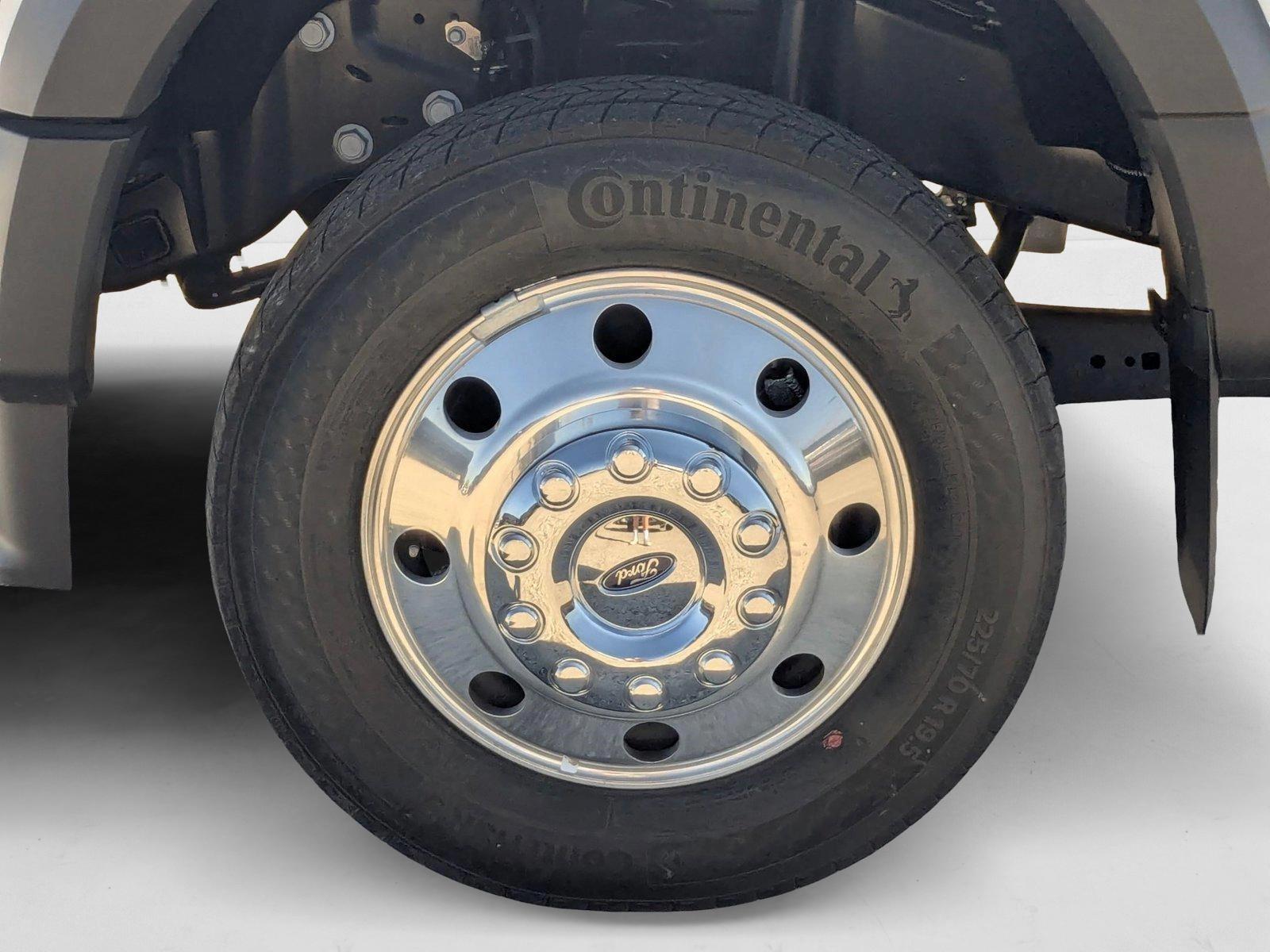 2024 Ford F-550 Super Duty Chassis Cab XLT - Photo 10