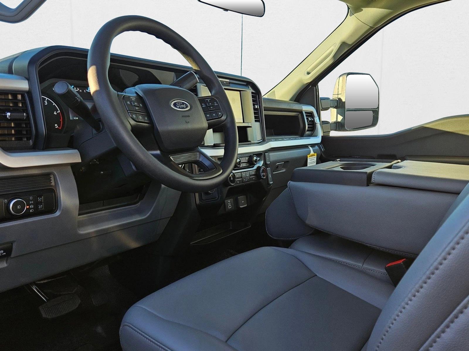 2025 Ford F-550 Super Duty Chassis Cab XL - Photo 12