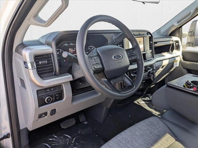 2024 Ford F-550 XLT photo 3