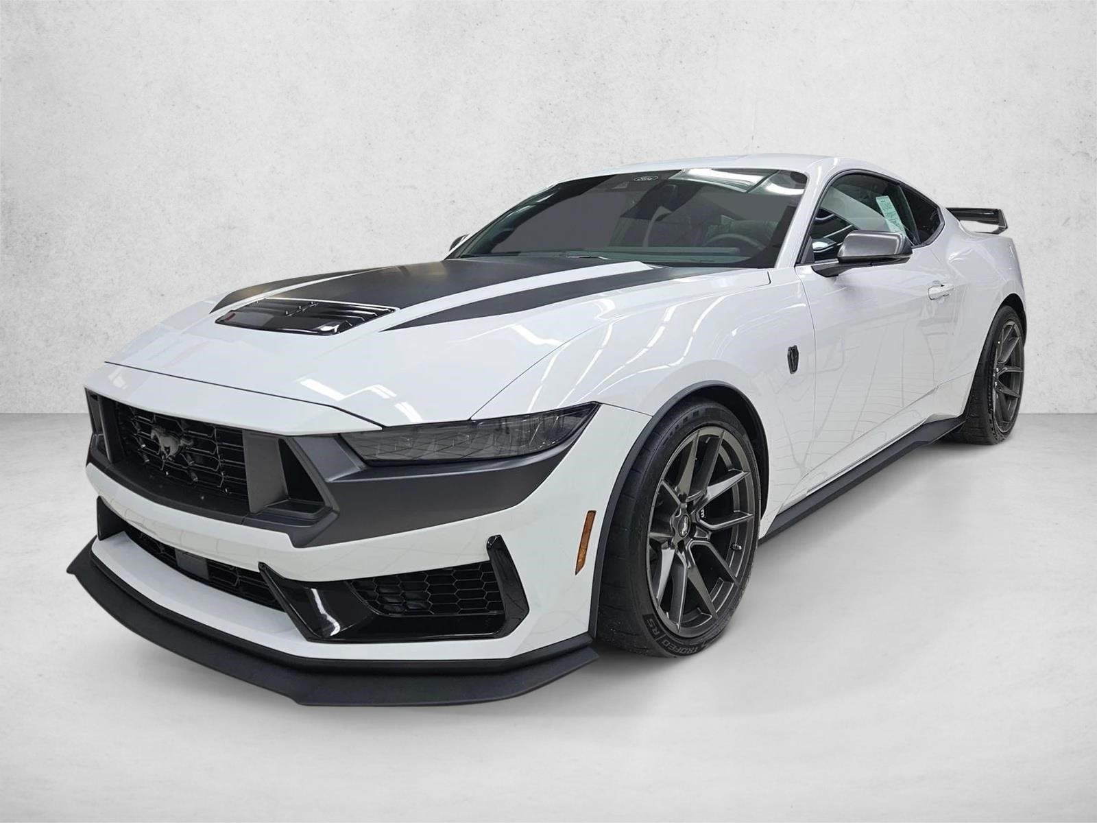 2025 Ford Mustang Dark Horse's photo