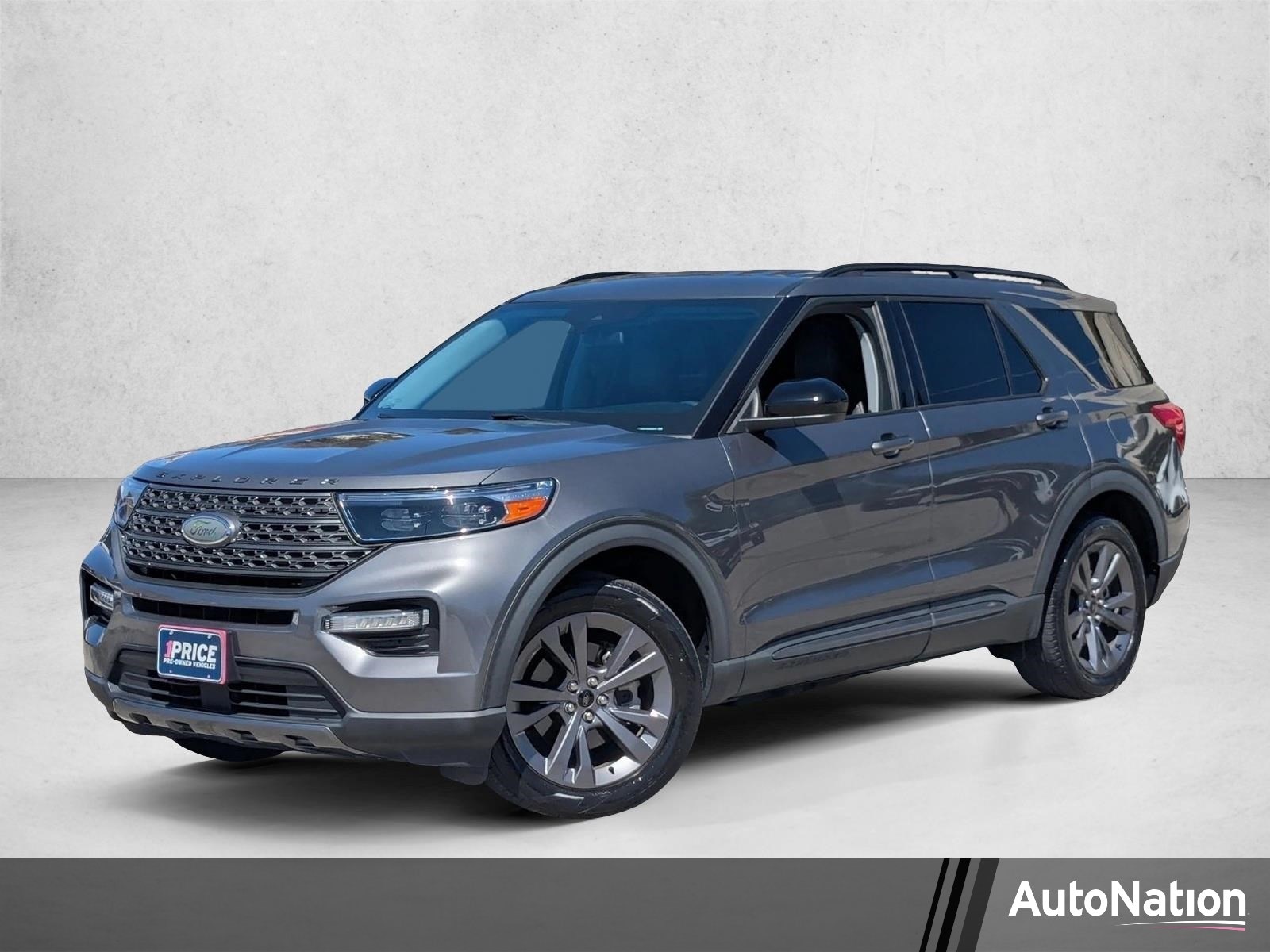 2022 Ford Explorer XLT RWD's photo