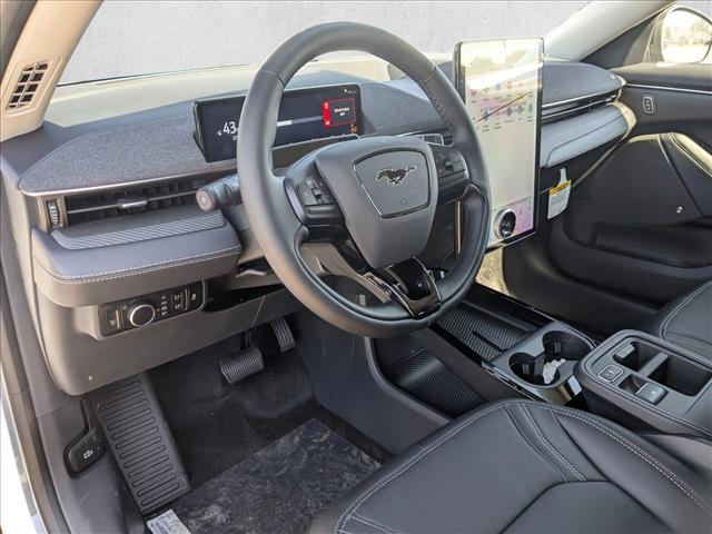 2025 Ford Mustang Mach-E Premium photo 3