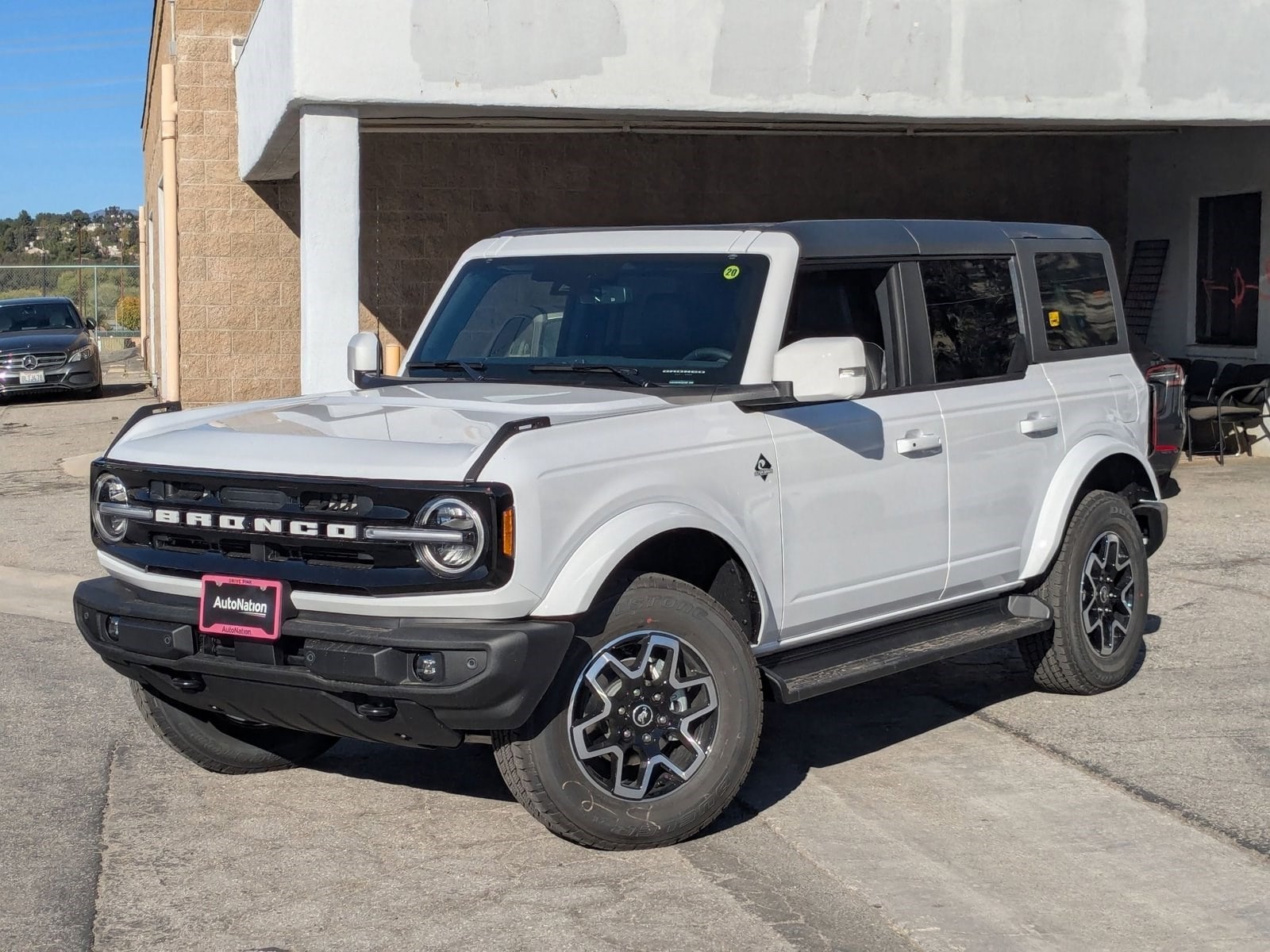 2025 Ford Bronco 4-Door Outer Banks's photo