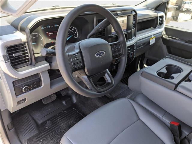 2025 Ford F-550 XL photo 3