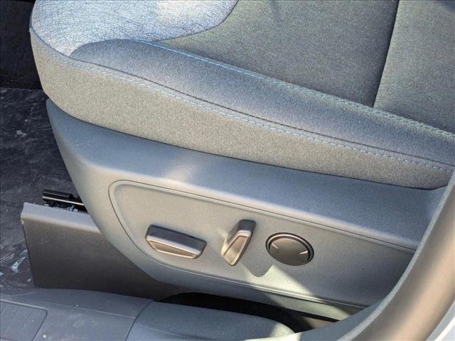 2025 Ford Maverick XLT photo 4