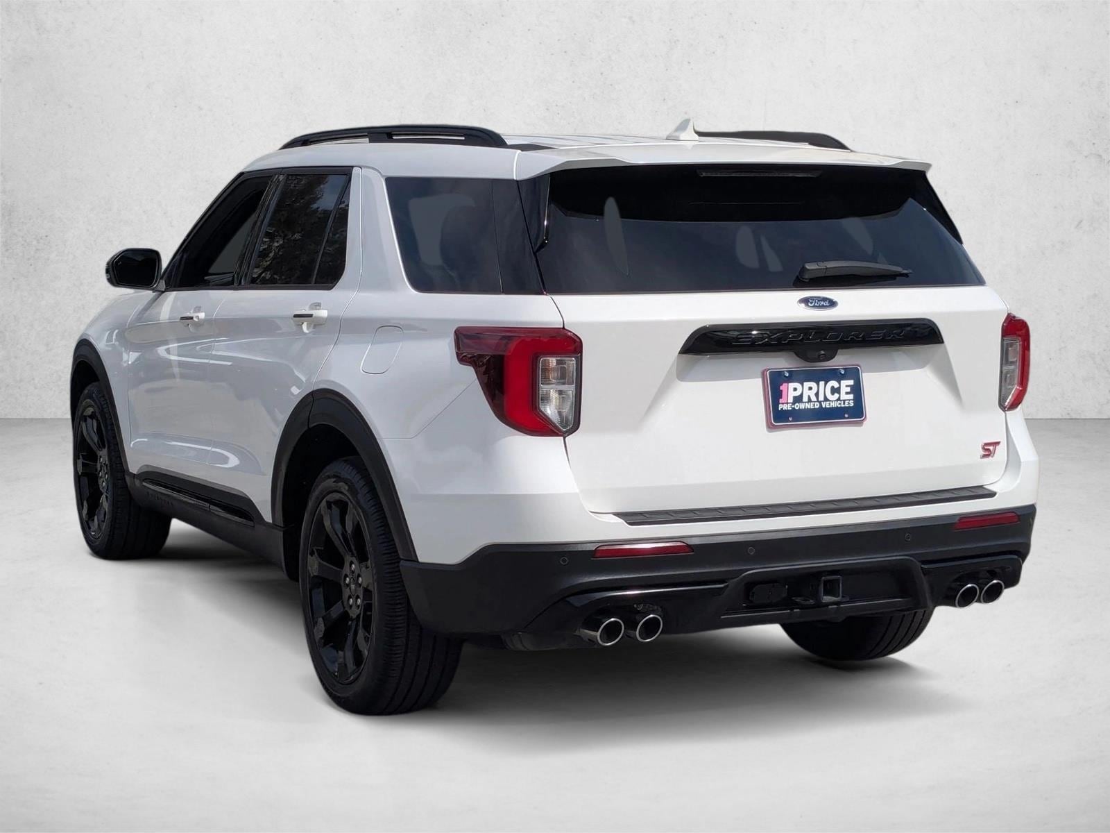 2023 Ford Explorer ST photo 3