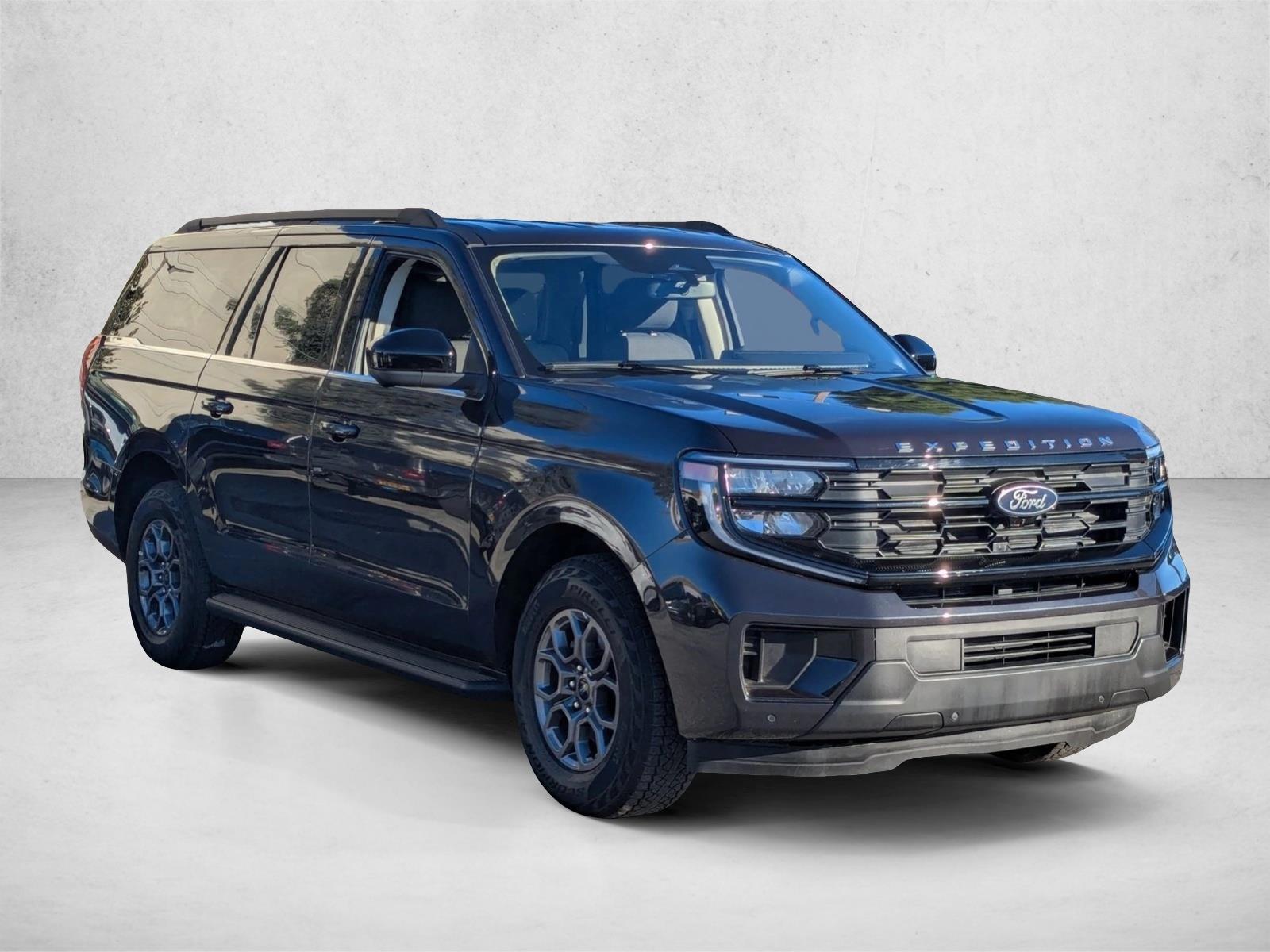 2025 Ford Expedition Max Active photo 2