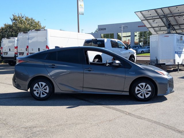 2018 Toyota Prius Two photo 4