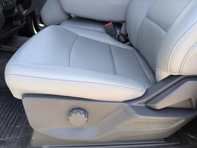 2025 Ford F-550 XL photo 4