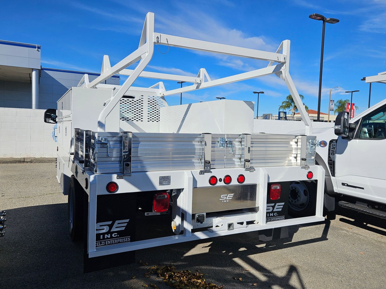 2025 Ford F-550 Super Duty Chassis Cab XL - Photo 8