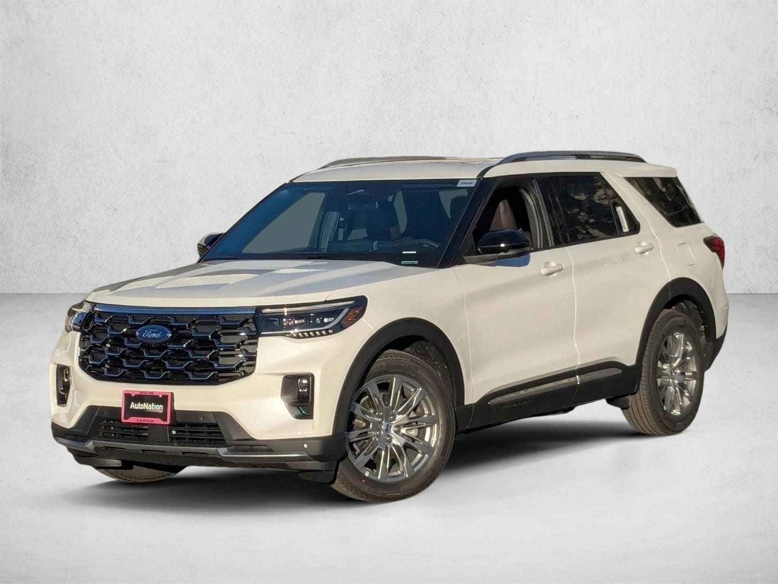 2026 Ford Explorer Platinum's photo