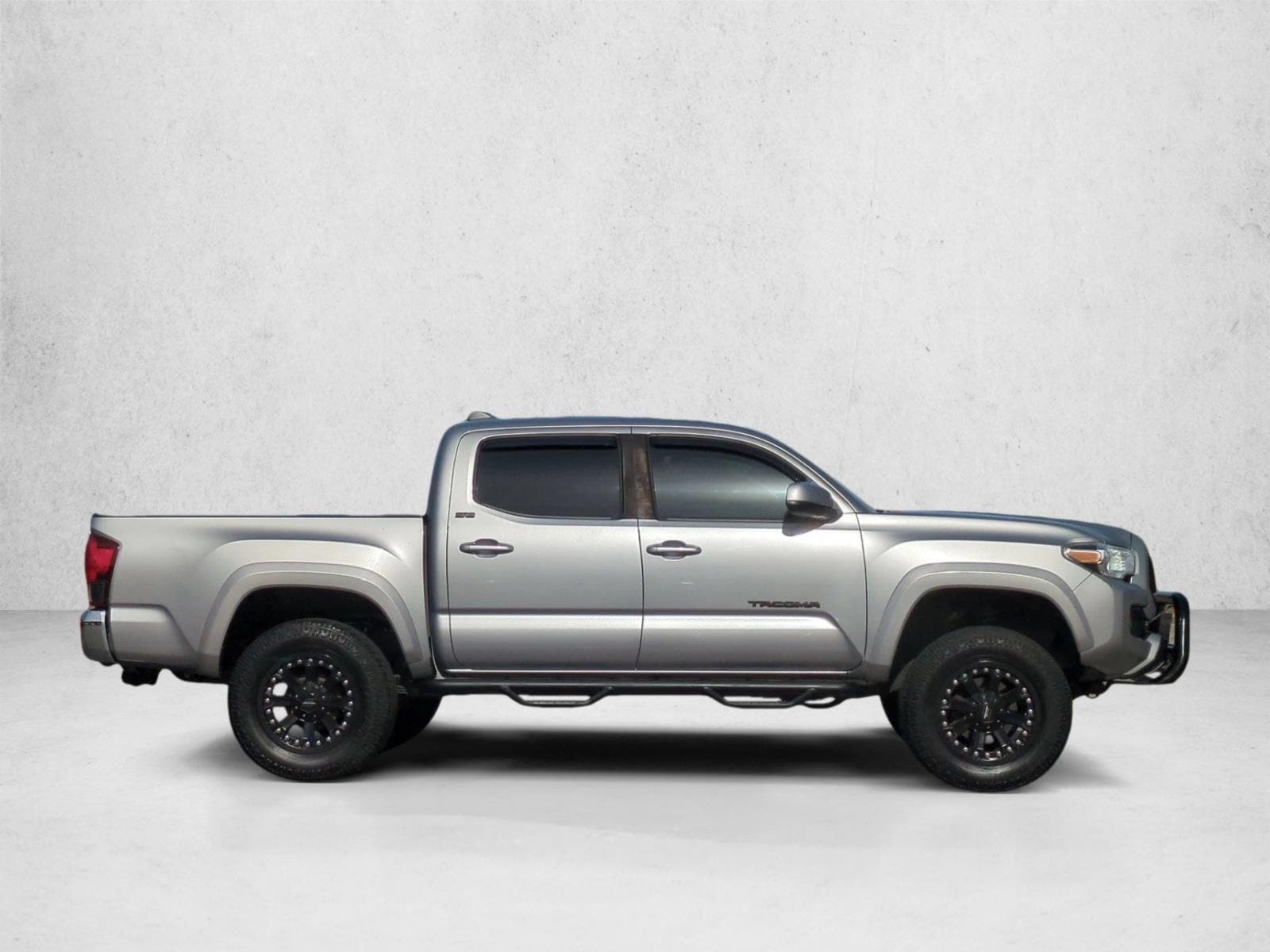 2020 Toyota Tacoma SR5 photo 4